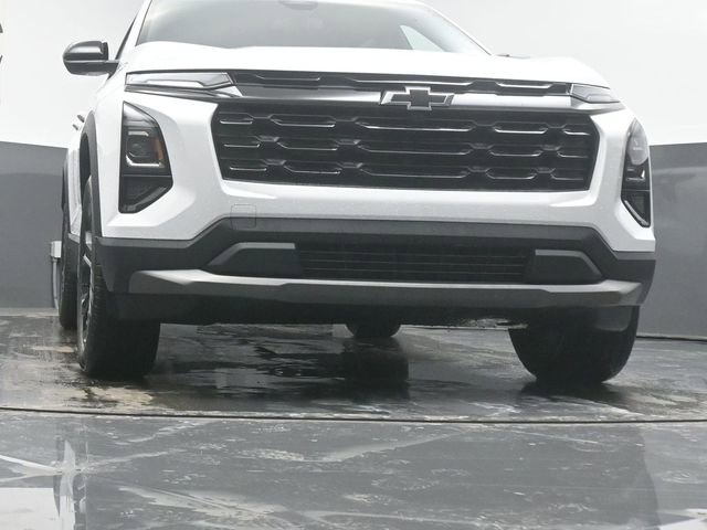 New 2026 Chevrolet Equinox LT w/ Midnight Edition image 3