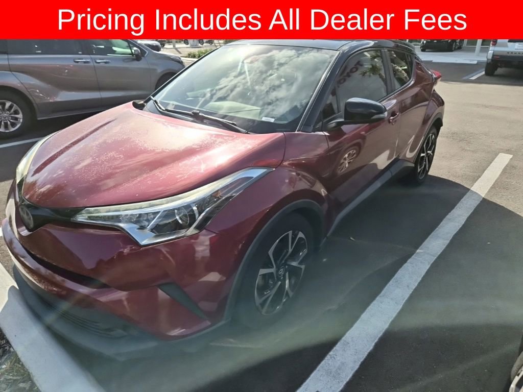 Used 2019 Toyota C-HR XLE FWD video 1