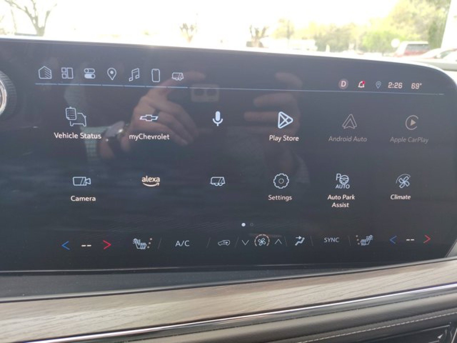 Used 2025 Chevrolet Suburban Z71 AWD/4WD image 23
