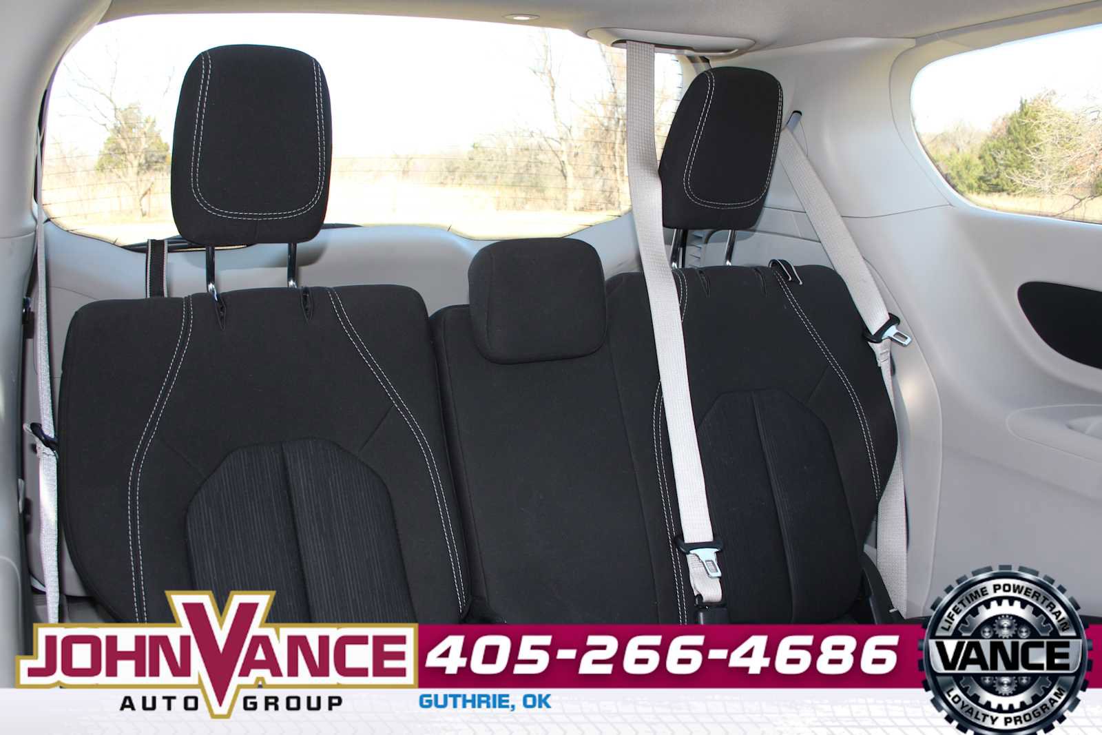 Used 2023 Chrysler Voyager LX image 19