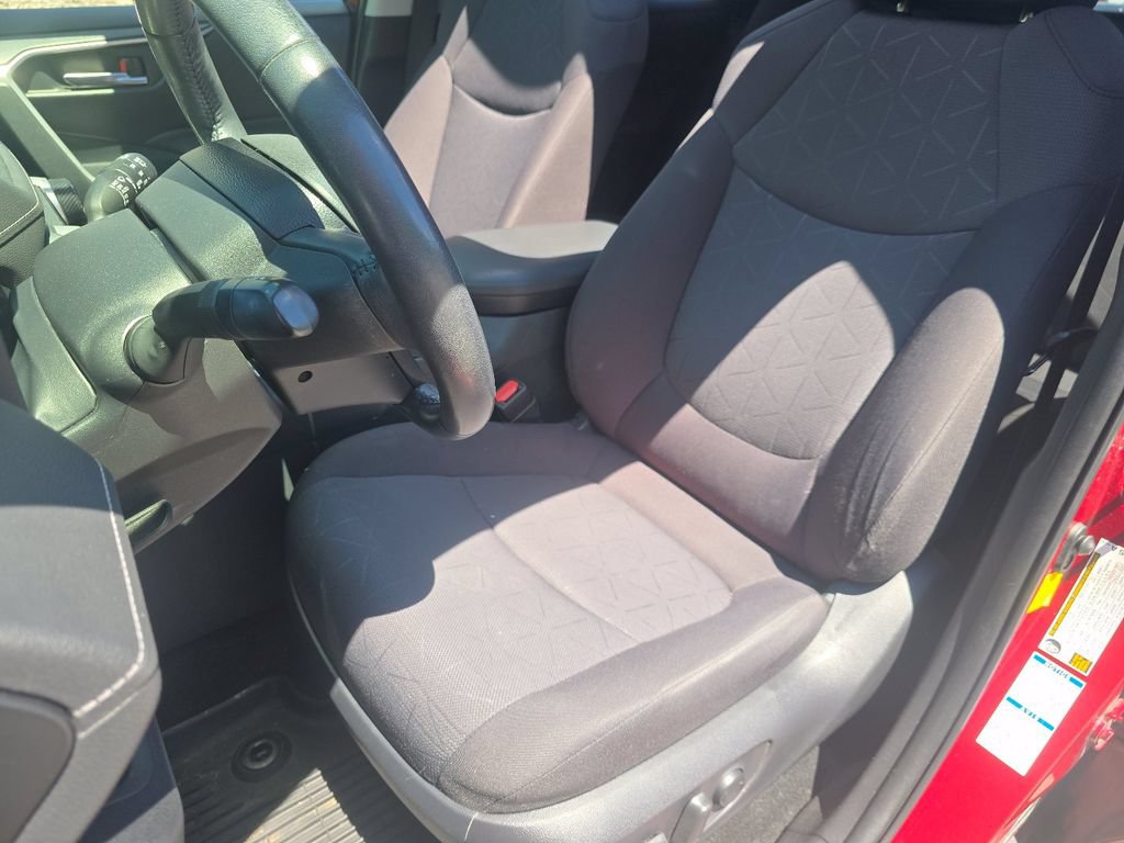 Used 2019 Toyota RAV4 XLE w/ Convenience Package AWD/4WD image 23