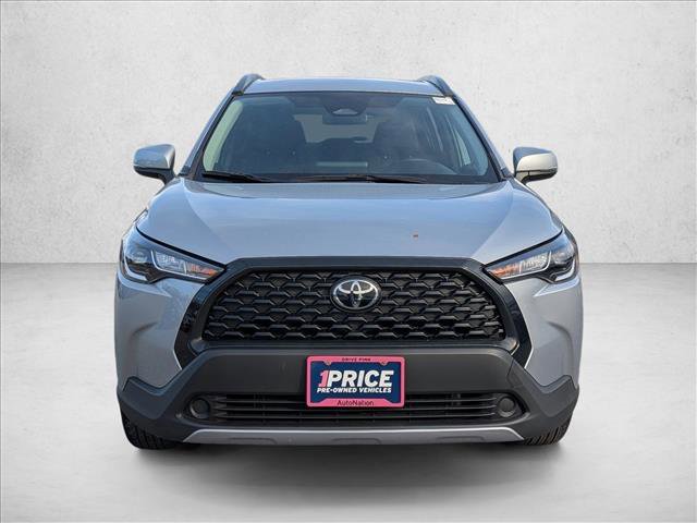 Used 2024 Toyota Corolla Cross LE image 2