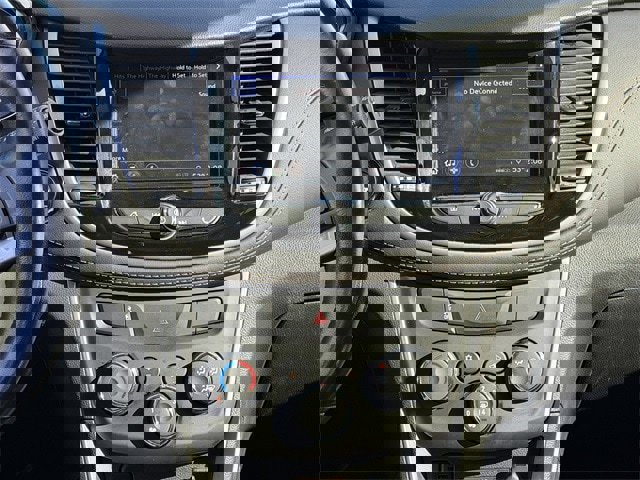 Used 2022 Chevrolet Trax LT w/ LT Convenience Package image 16