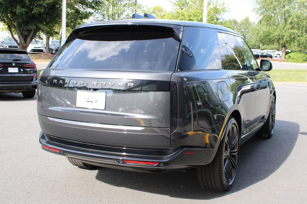 New 2027 Land Rover Range Rover SE AWD/4WD image 3