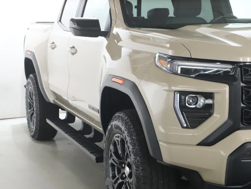 Used 2024 GMC Canyon Elevation w/ Elevation Premium Package AWD/4WD image 8