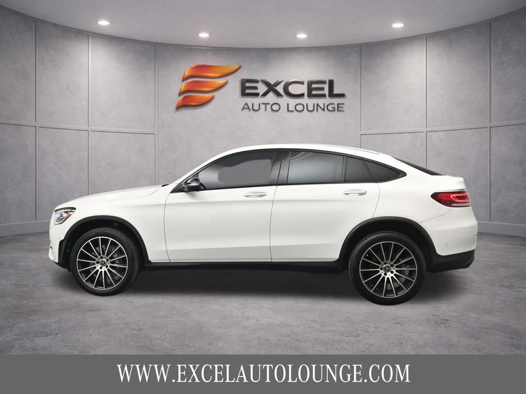 Used 2023 Mercedes-Benz GLC 300 4MATIC Coupe image 3