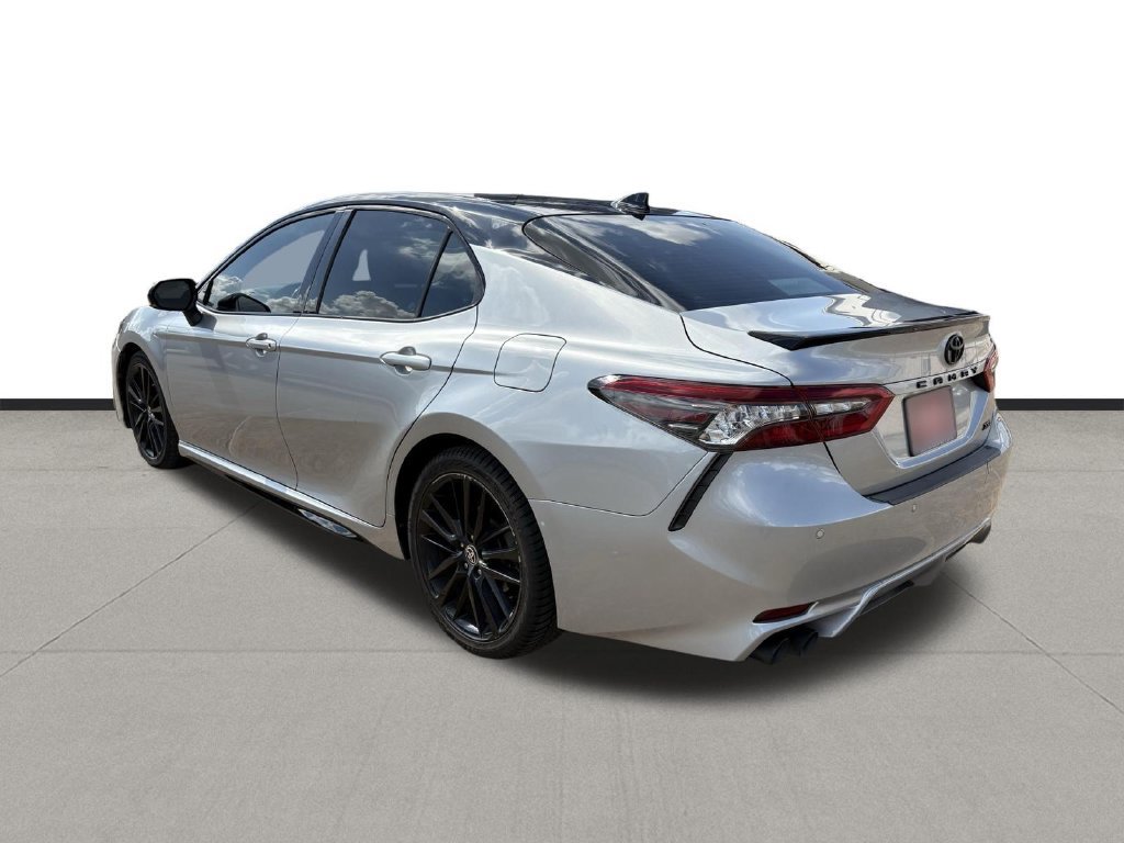Used 2021 Toyota Camry XSE FWD image 3