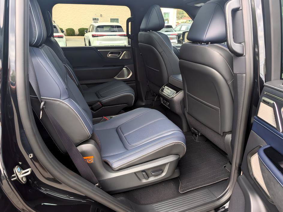 Certified 2026 INFINITI QX80 4WD w/ Sport Exterior Package image 21