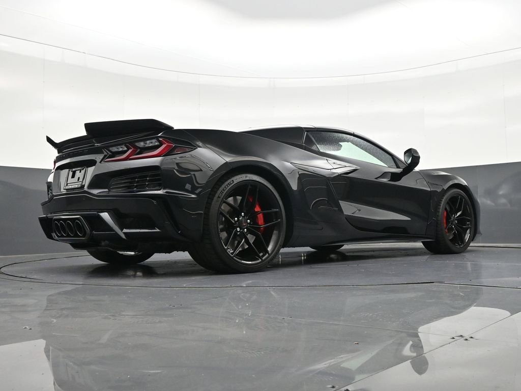 Used 2026 Chevrolet Corvette Z06 RWD image 25