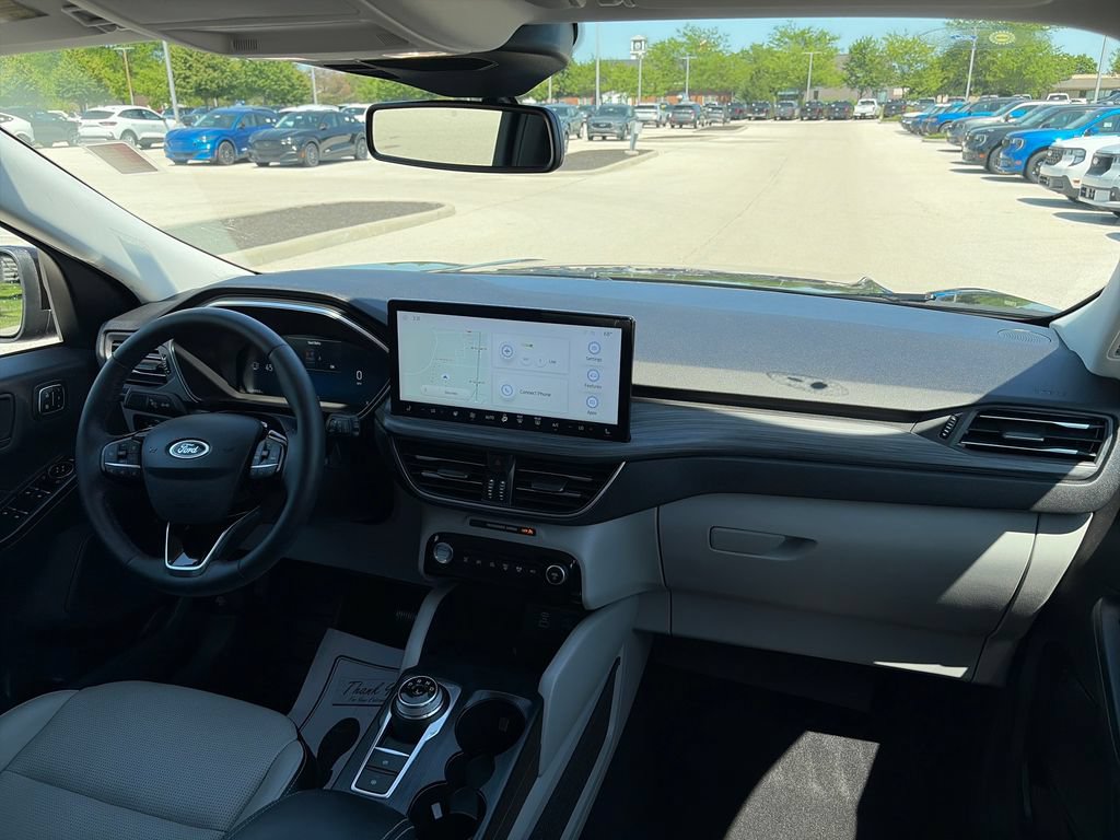 Used 2023 Ford Escape Platinum AWD/4WD image 35