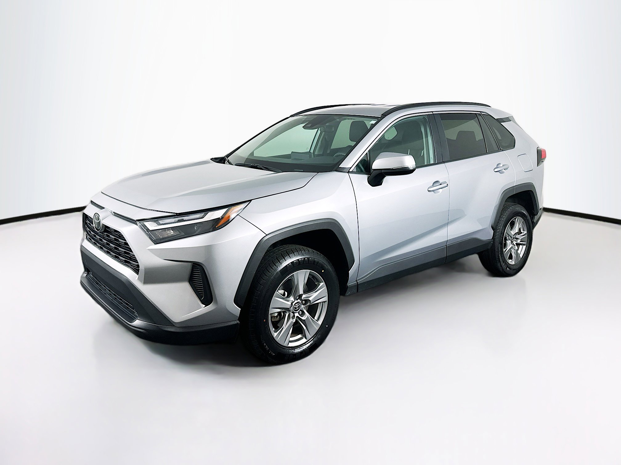 Used 2024 Toyota RAV4 XLE image 3