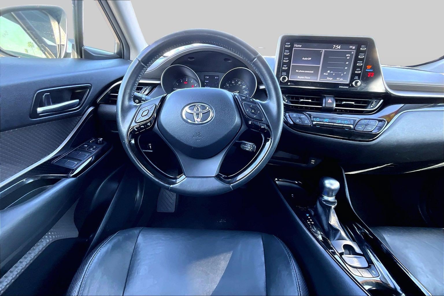 Used 2020 Toyota C-HR Limited FWD image 4