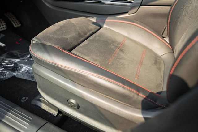 Used 2023 Mercedes-Benz CLA 250 4MATIC image 35