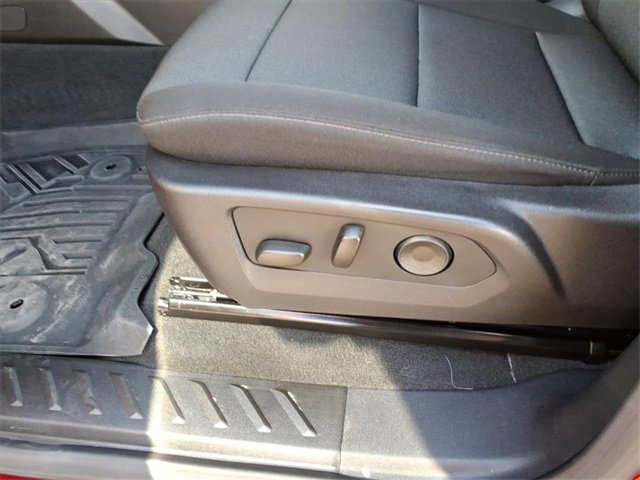 Used 2024 Chevrolet Colorado Trail Boss w/ Technology Package image 12