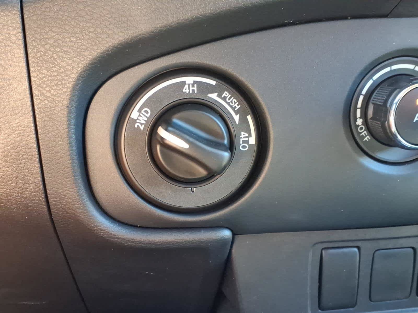 Certified 2022 Nissan Frontier S w/ Technology Package AWD/4WD image 19