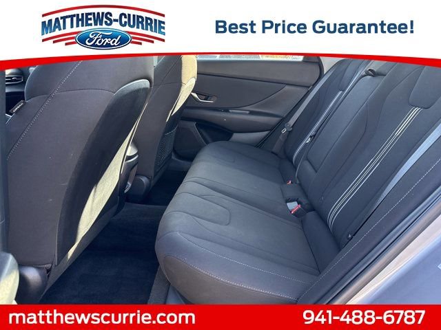 Used 2025 Hyundai Elantra SEL image 11