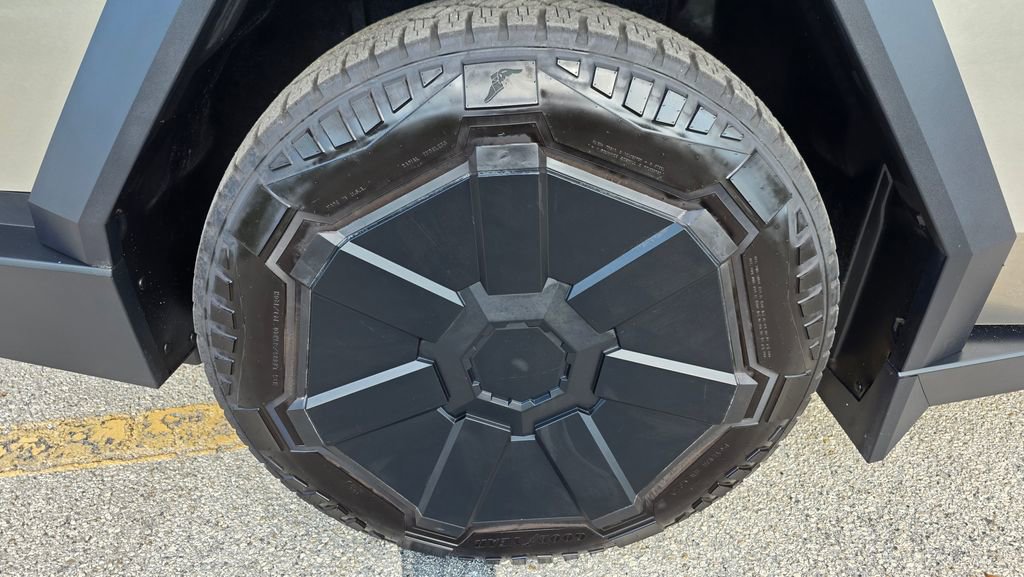 Used 2025 Tesla Cybertruck Cyberbeast image 11