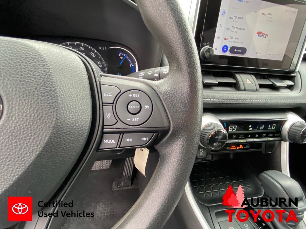 Certified 2024 Toyota RAV4 LE AWD/4WD image 38