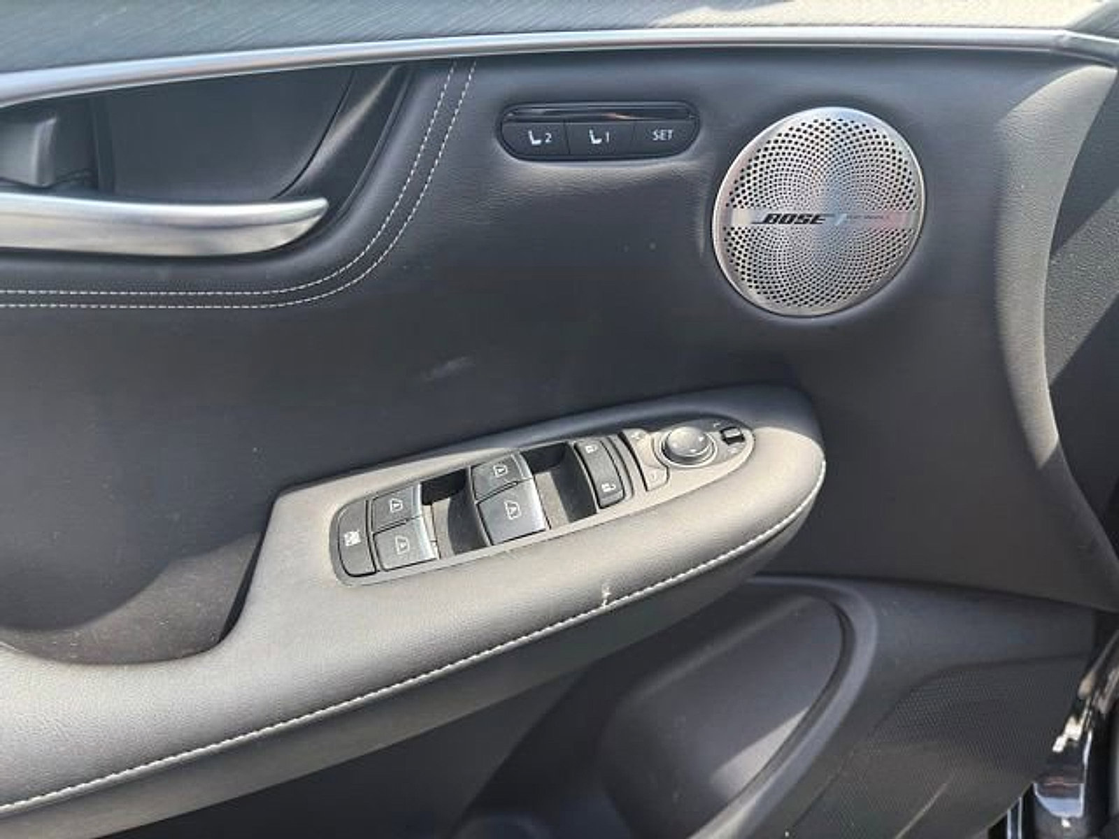 Used 2023 INFINITI QX55 Sensory w/ Lighting Package AWD/4WD image 10
