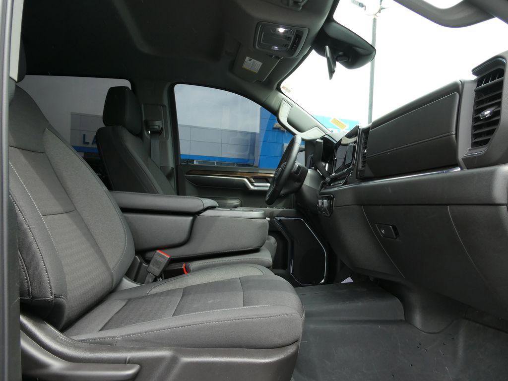 New 2024 Chevrolet Silverado 1500 LT w/ Z71 Off-Road Package AWD/4WD image 16