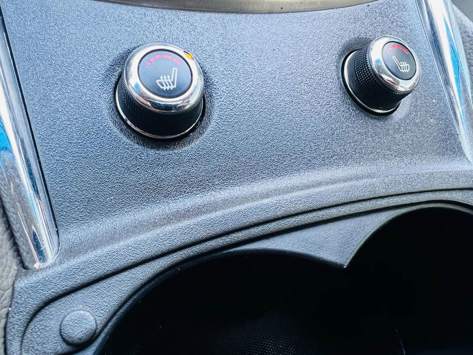 Used 2010 INFINITI G37 Journey w/ Premium Pkg image 35