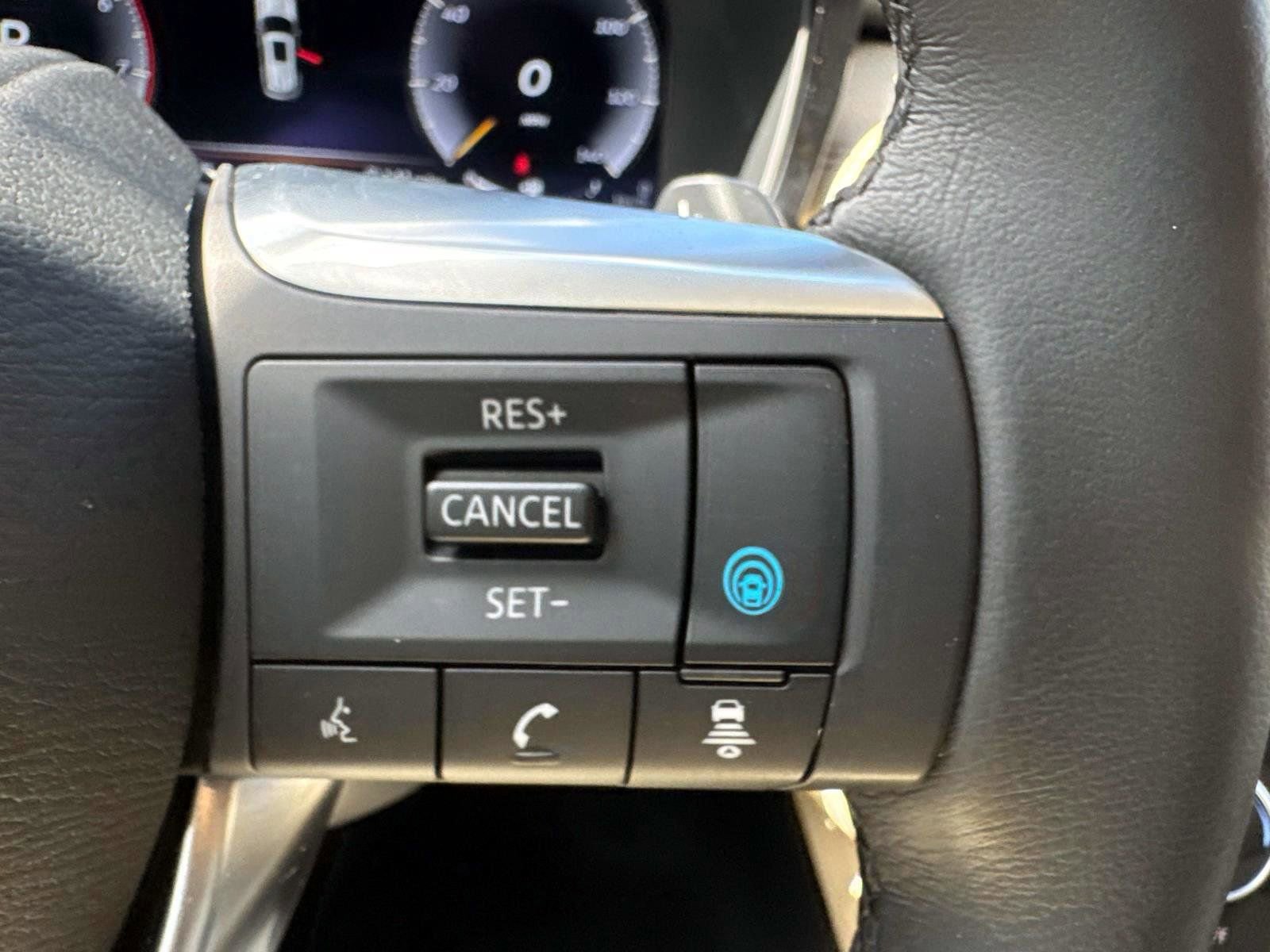 Certified 2025 INFINITI QX60 Luxe image 22