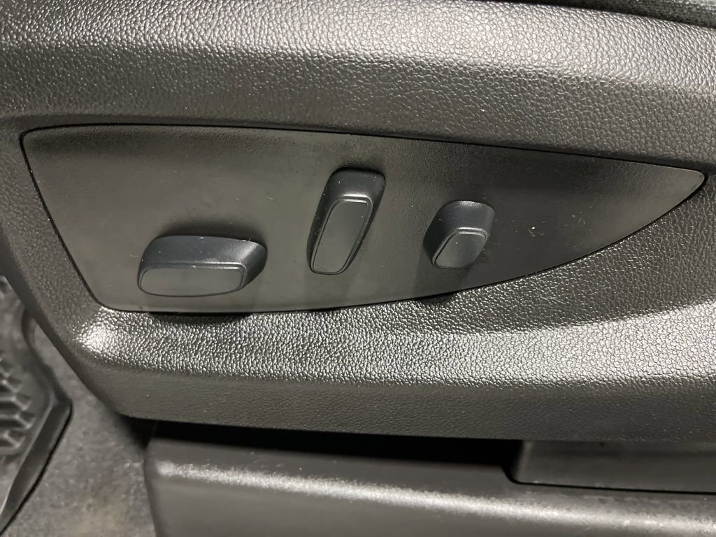 Certified 2018 Chevrolet Silverado 1500 LT w/ All Star Edition image 17