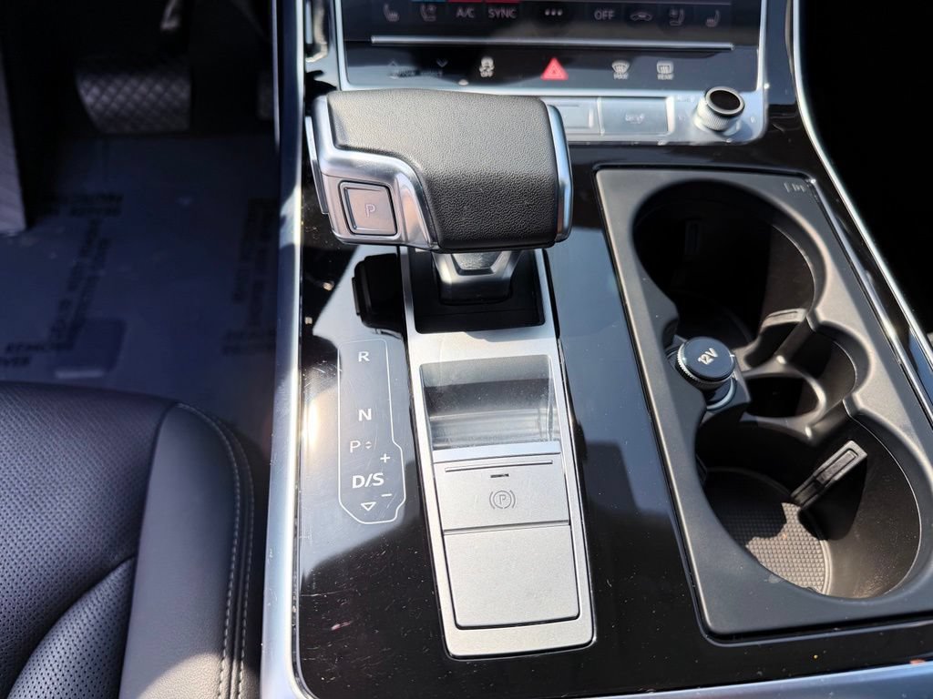 Used 2023 Audi Q8 Prestige w/ Prestige Package AWD/4WD image 14