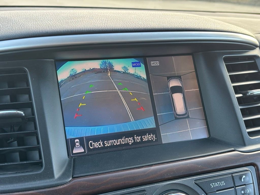 Used 2018 Nissan Pathfinder Platinum image 23