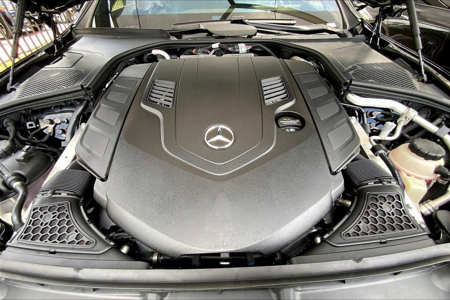 New 2025 Mercedes-Benz S 580 4MATIC Sedan image 18
