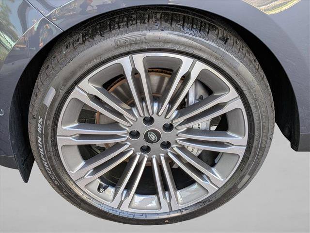 New 2025 Land Rover Range Rover Sport SE image 9