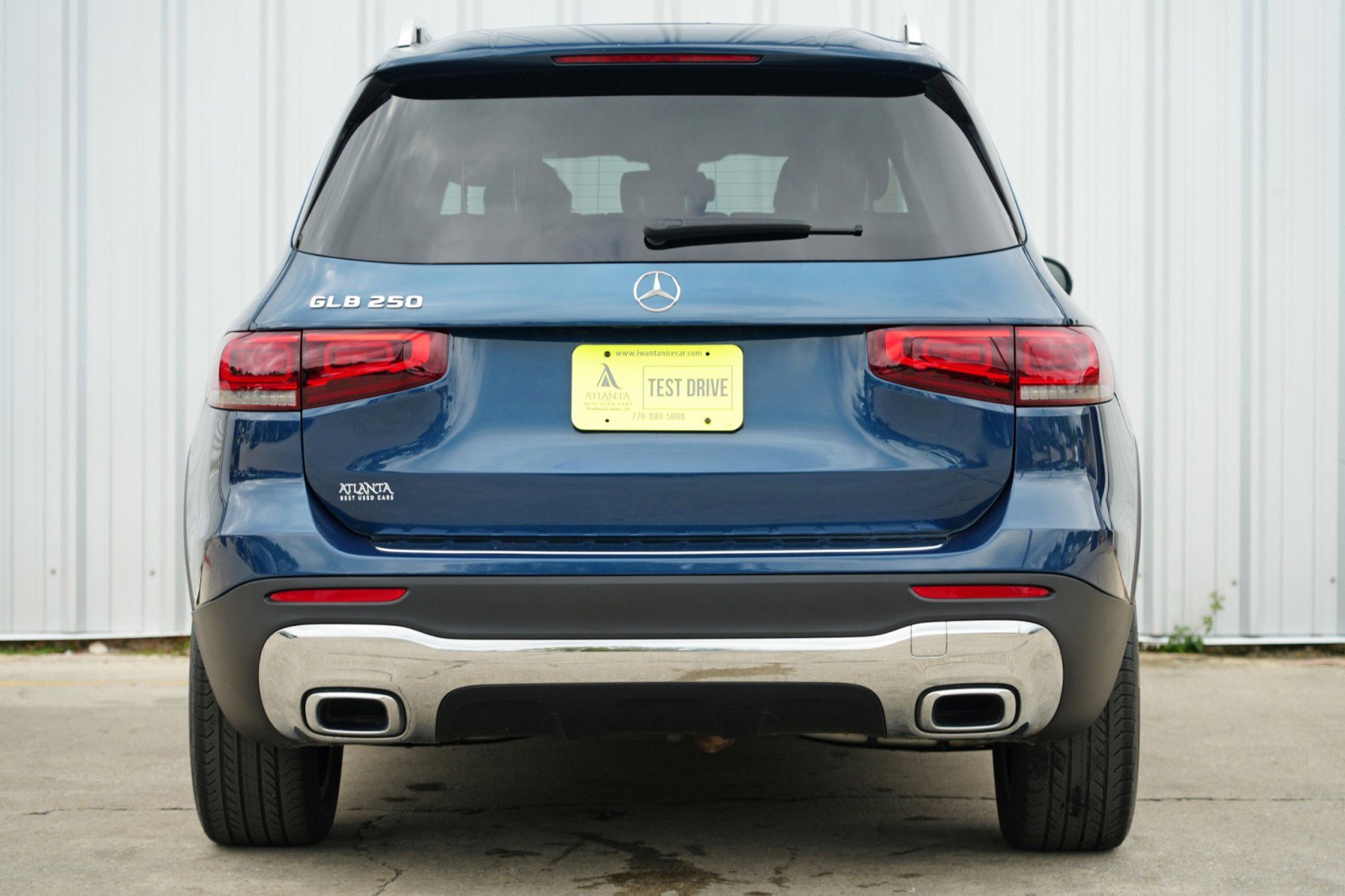 Used 2023 Mercedes-Benz GLB 250 w/ Premium Package image 11