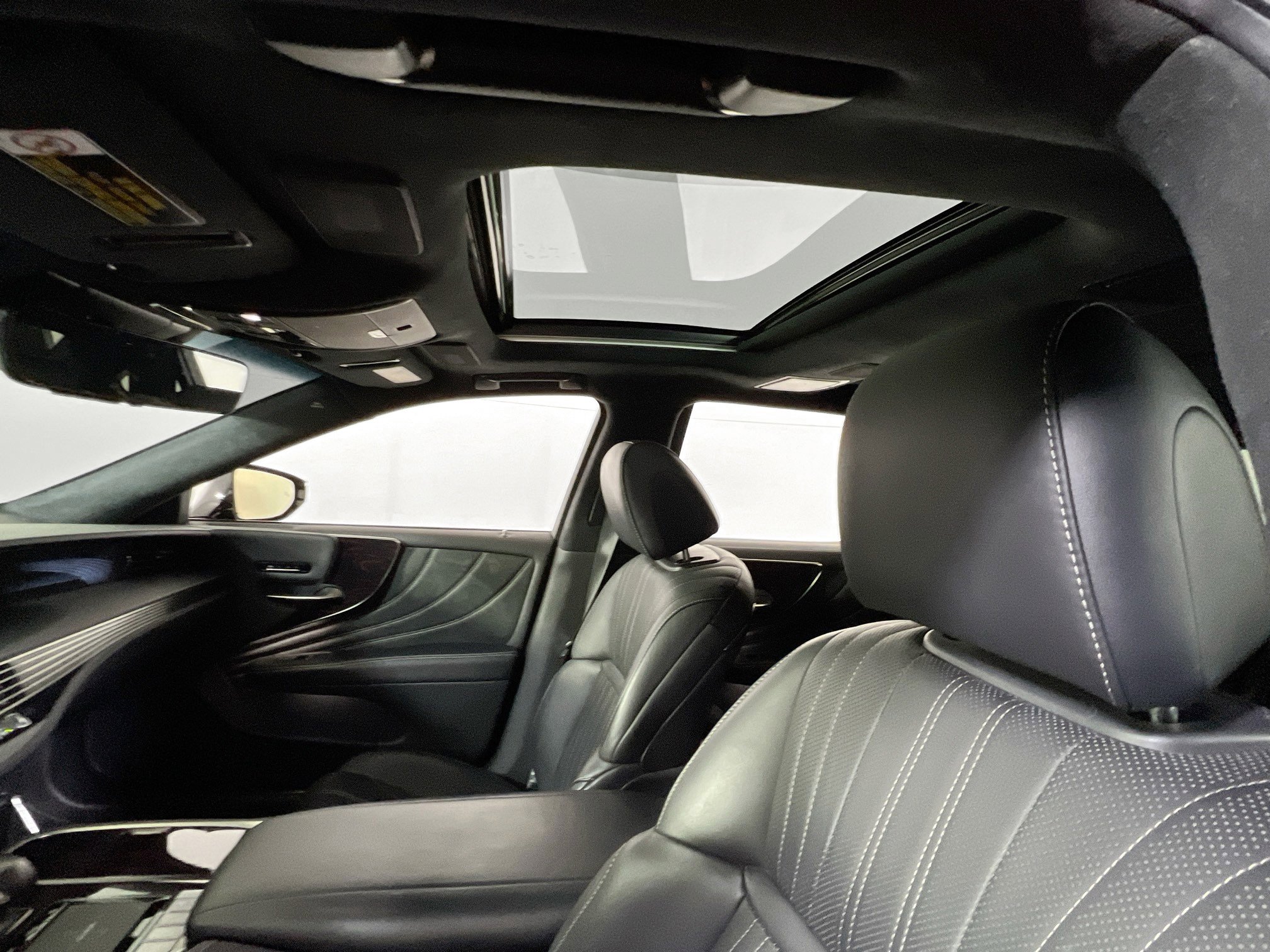 Used 2018 Lexus LS 500 AWD image 22