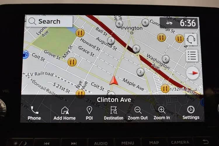 Used 2024 Mitsubishi Outlander FWD image 29