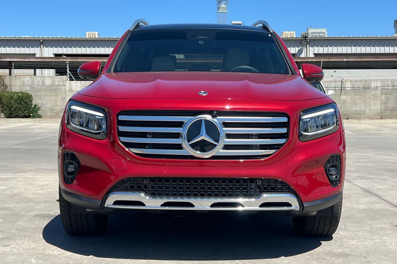 Used 2026 Mercedes-Benz GLB 250 4MATIC image 11