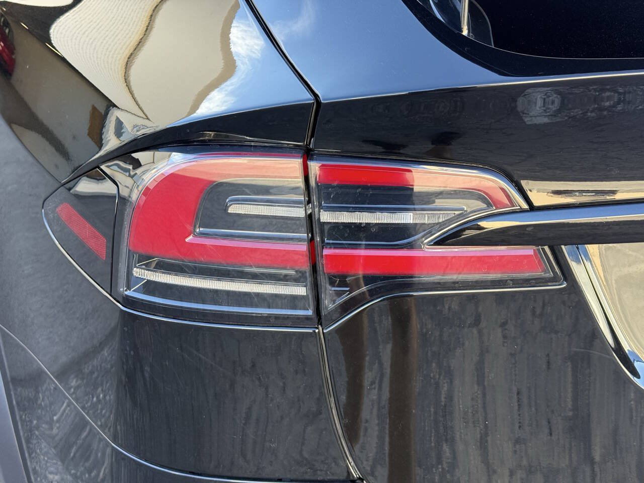 Used 2023 Tesla Model X AWD/4WD image 40