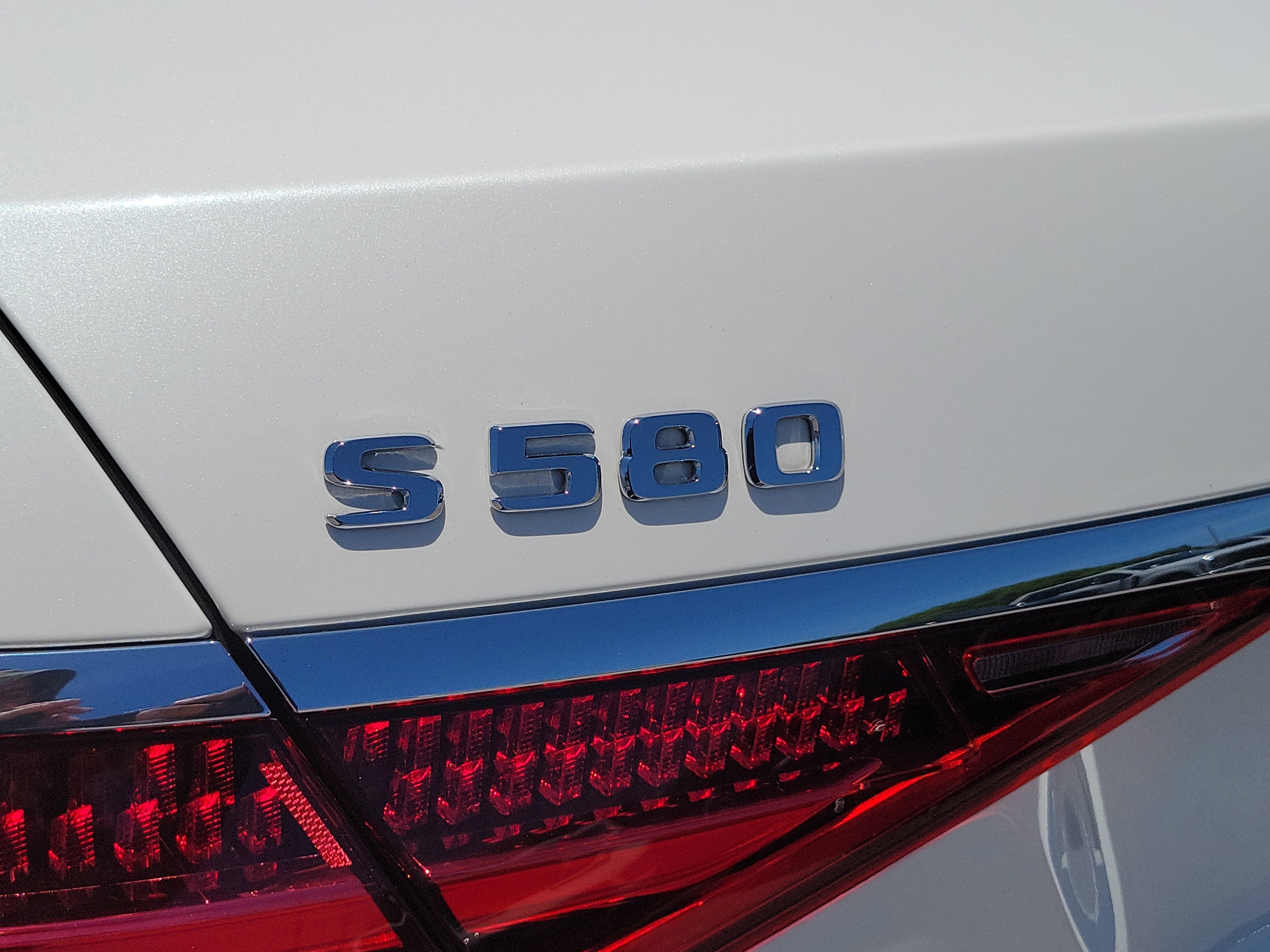 Used 2022 Mercedes-Benz S 580 4MATIC Sedan image 31
