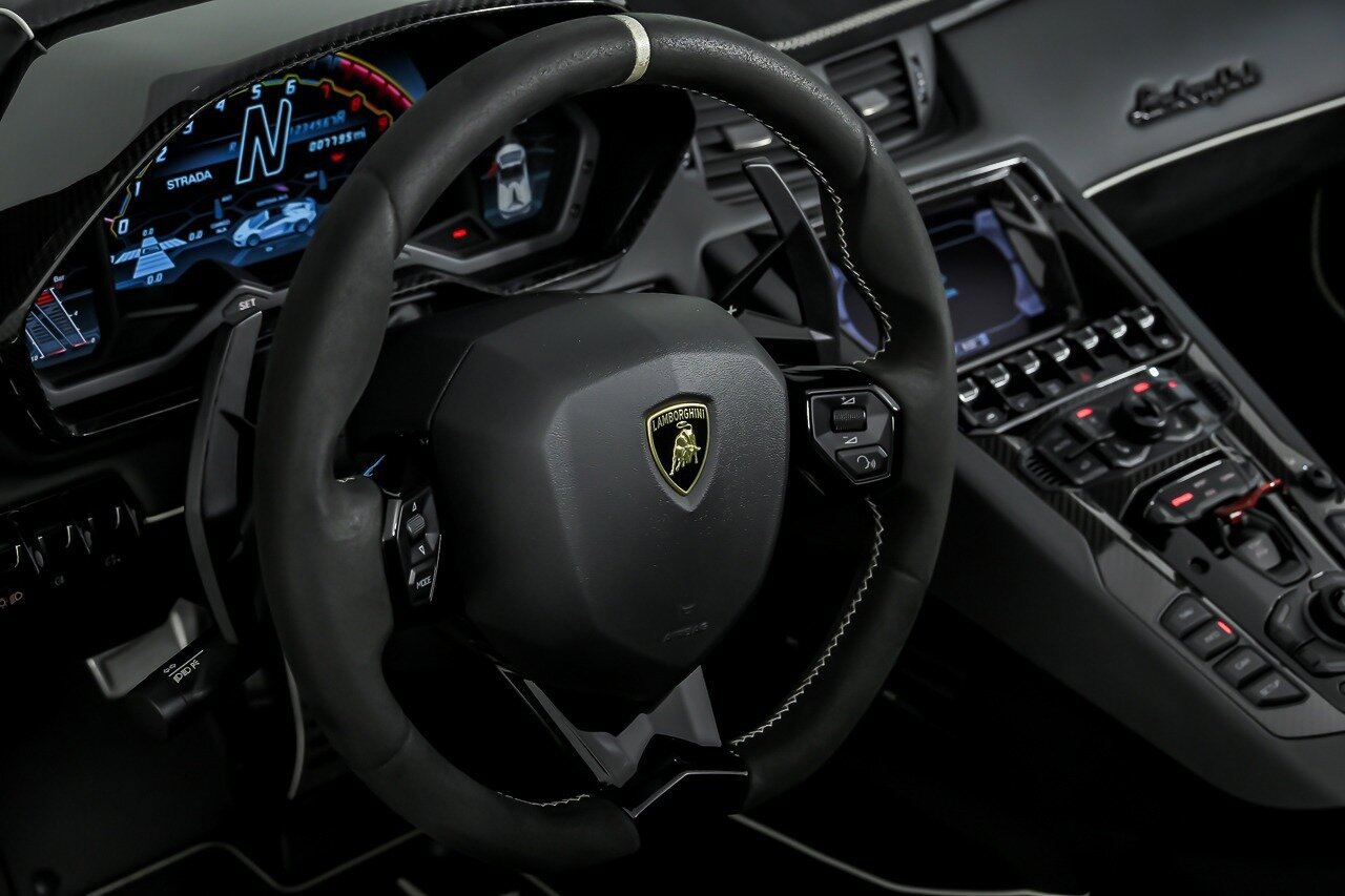 Used 2021 Lamborghini Aventador SVJ AWD/4WD image 20