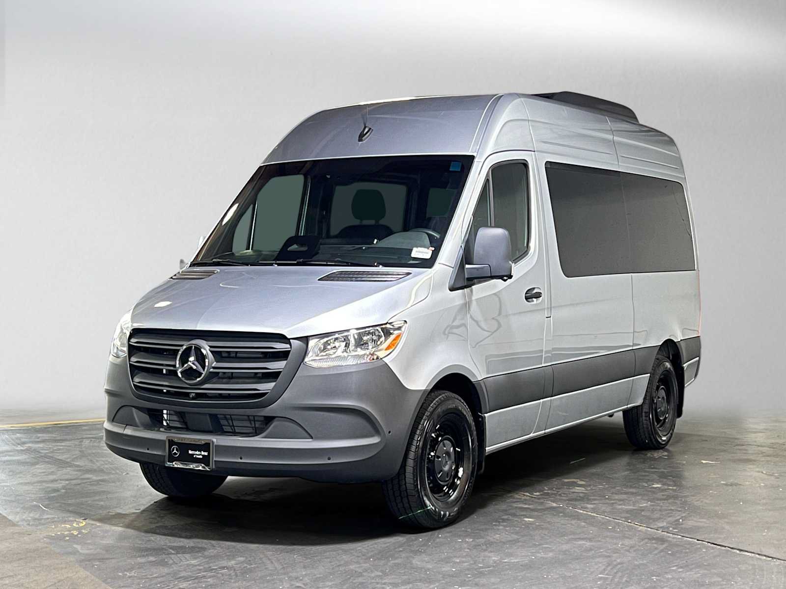 Used 2025 Mercedes-Benz Sprinter 2500 image 7