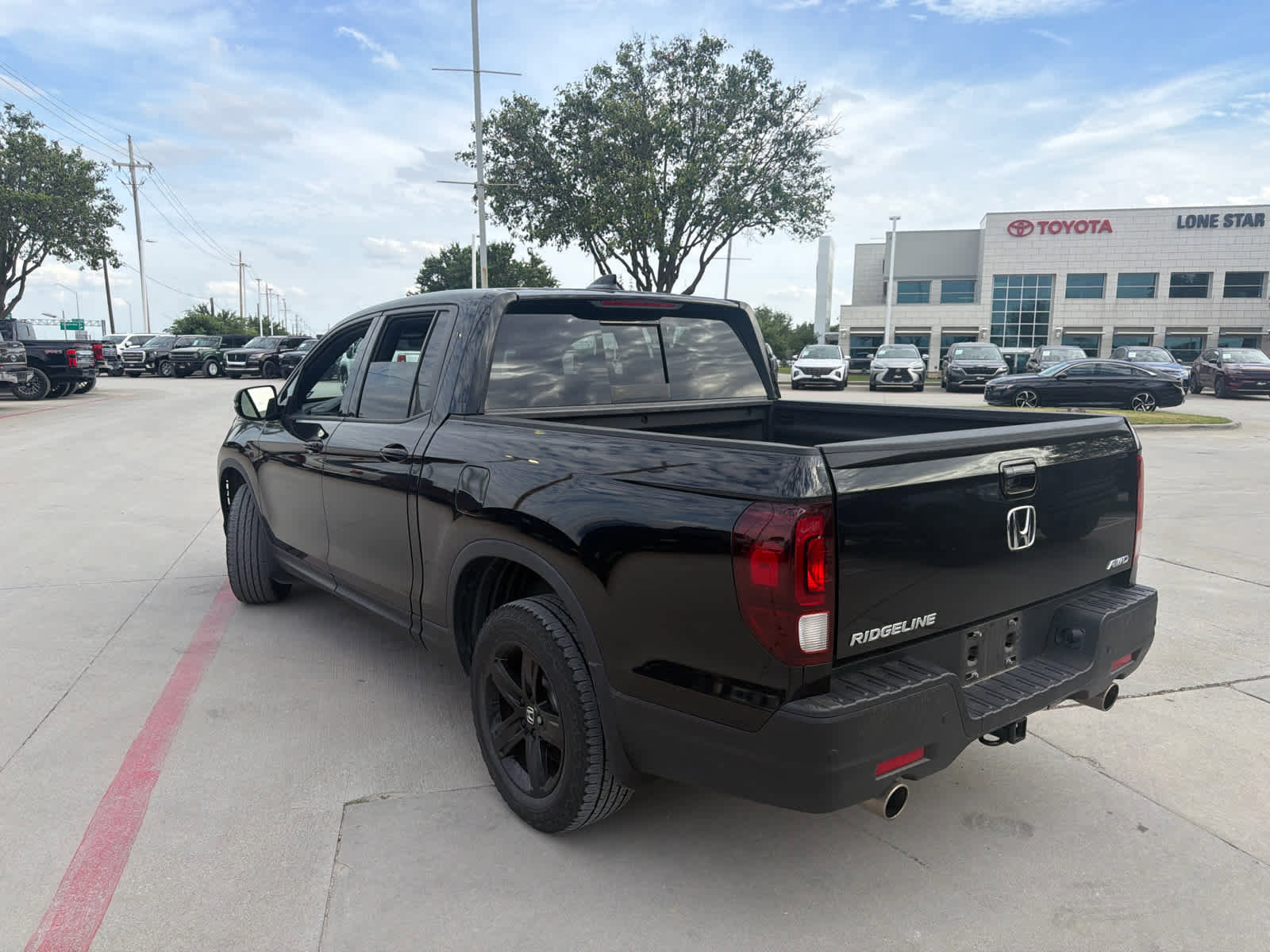 Used 2022 Honda Ridgeline Black Edition image 4