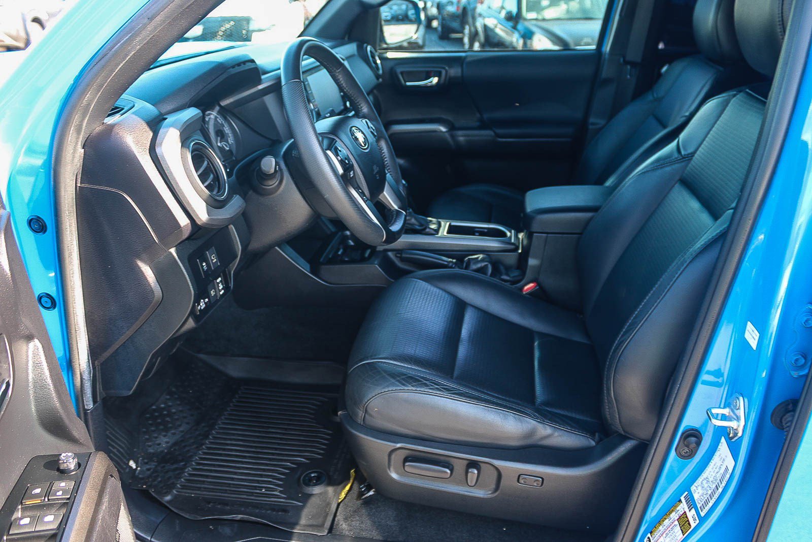 Certified 2021 Toyota Tacoma TRD Off-Road w/ TRD Premium Off Road Package AWD/4WD image 18