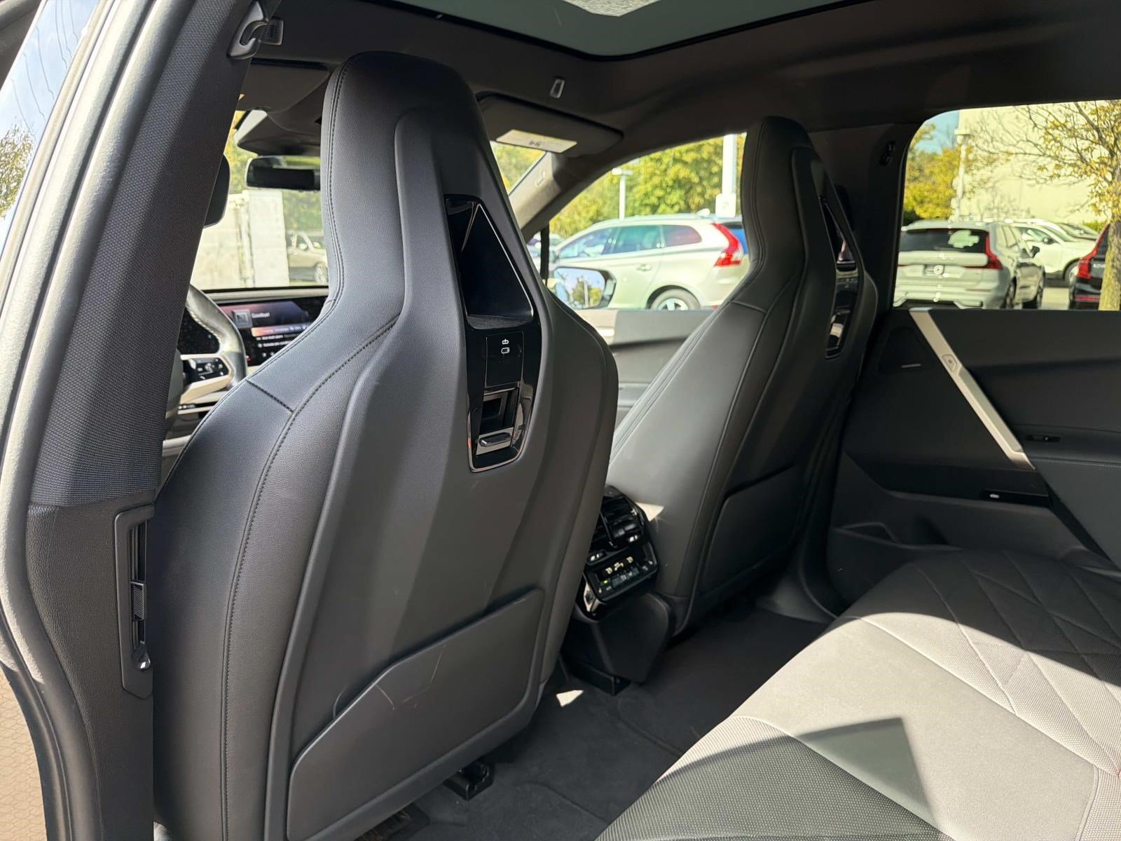 Certified 2024 BMW iX xDrive50 w/ Premium Package AWD/4WD image 46