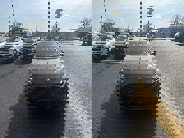 Used 2025 BMW M235i xDrive w/ Premium Package image 11