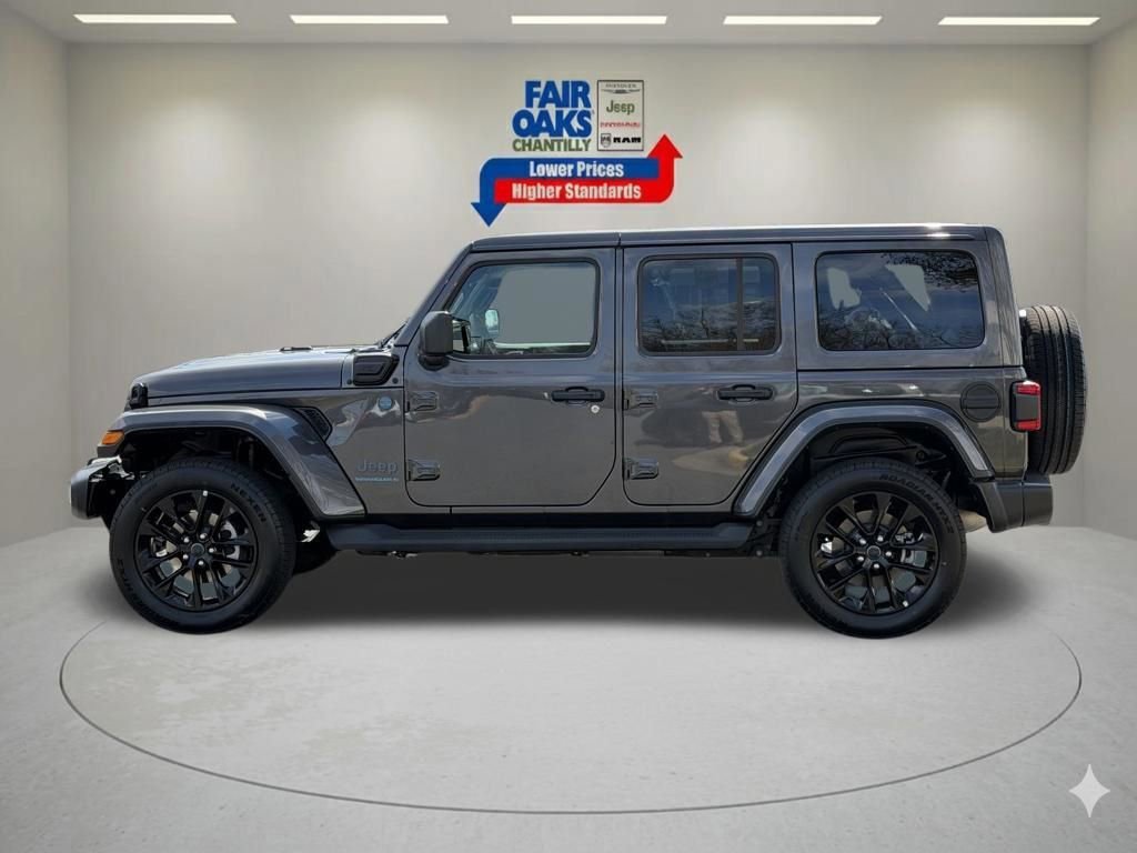 Certified 2025 Jeep Wrangler Unlimited Sahara AWD/4WD image 11