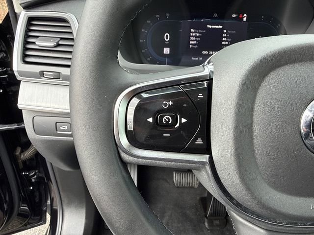 Certified 2024 Volvo XC90 B5 Core w/ Climate Package image 13