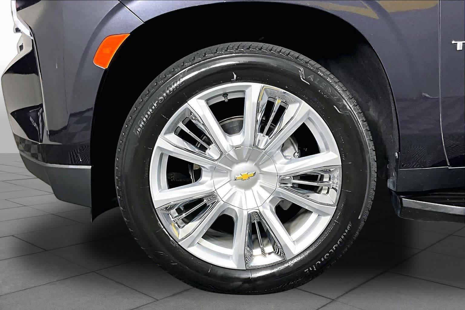 Used 2022 Chevrolet Tahoe High Country AWD/4WD image 18