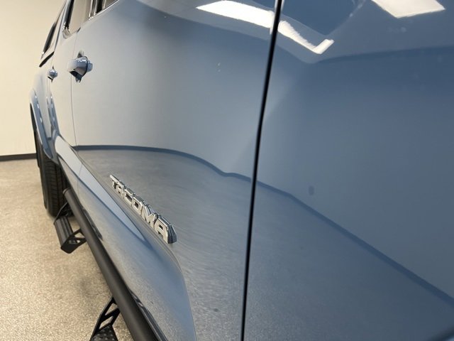 Used 2019 Toyota Tacoma TRD Sport image 11