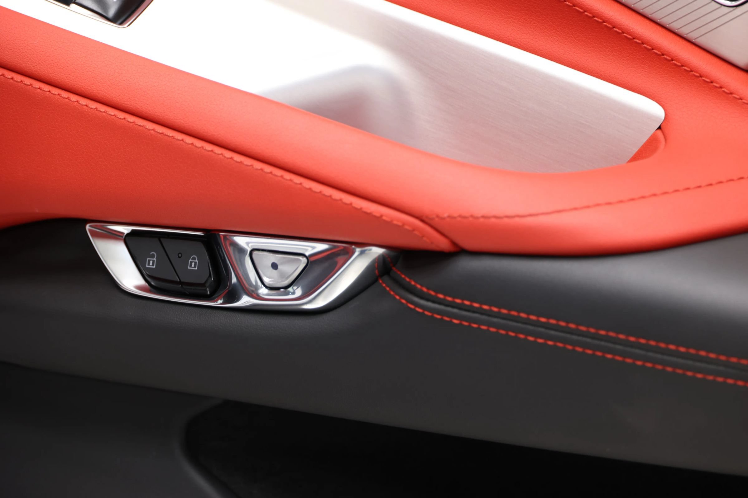 Used 2020 Chevrolet Corvette Stingray Preferred Cpe w/ 2LT Preferred Equipment Group RWD image 76