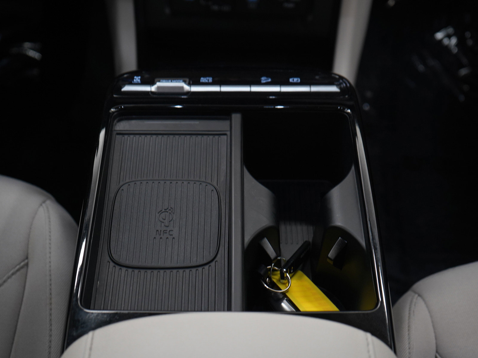 Used 2025 Hyundai Tucson Blue AWD/4WD image 16
