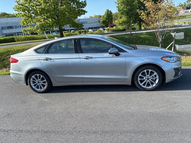 Used 2020 Ford Fusion SE FWD image 6